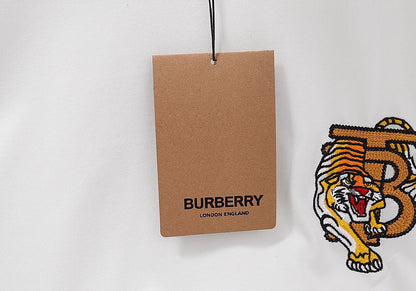 【Burberry】男女兼用、ご好評に付き再入荷！