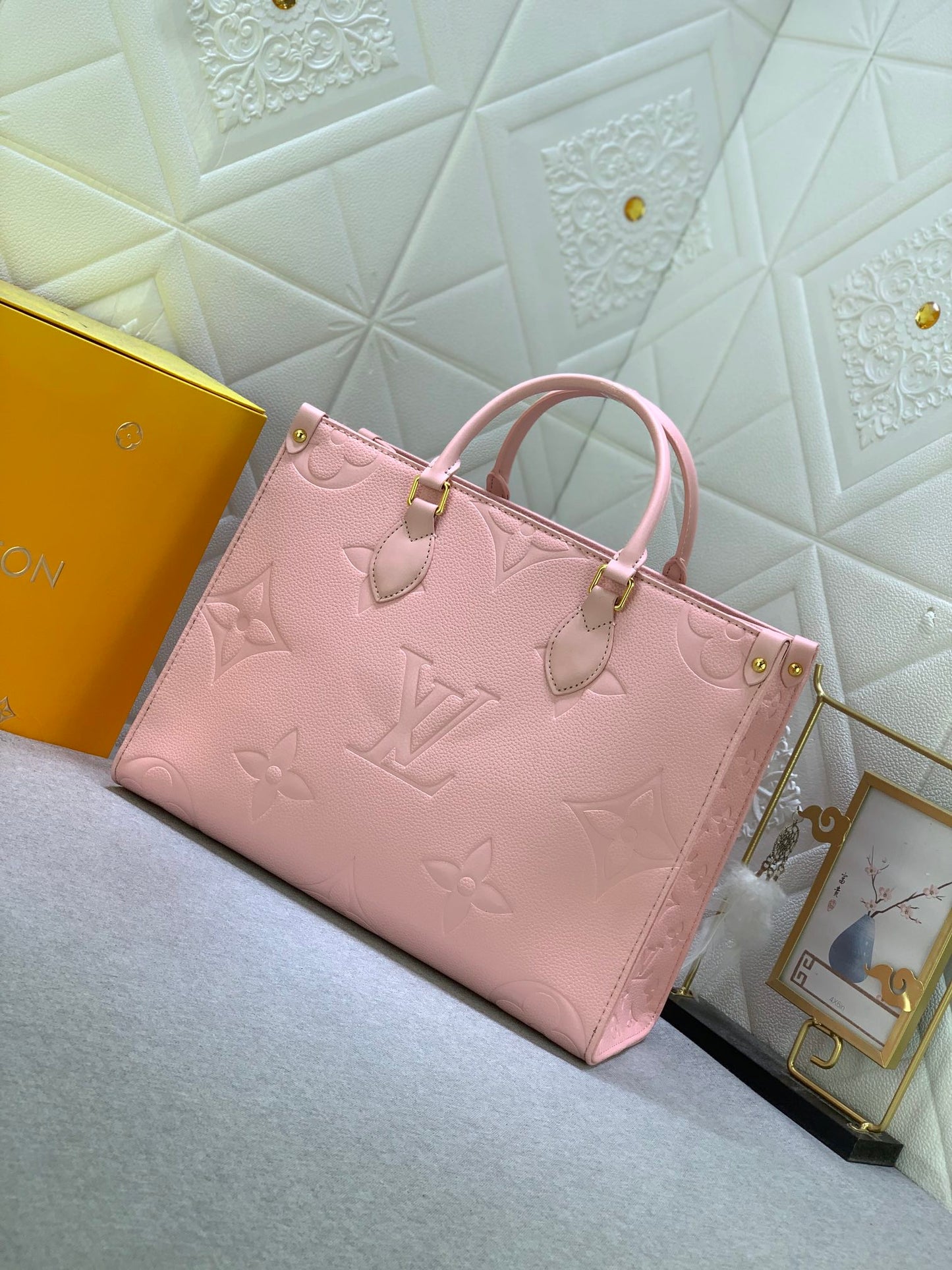 【LOUIS VUITTON】LV 新品ONTHEGO ミディアム ハンドバッグ