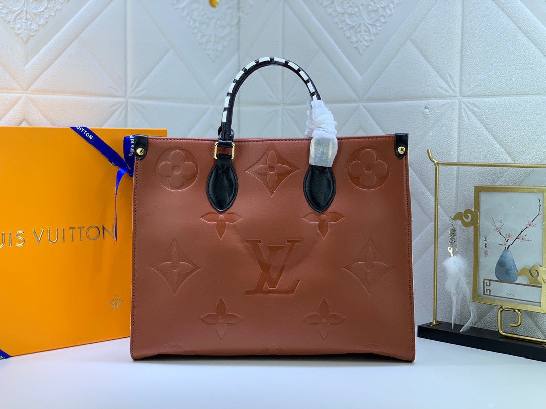 Louis Vuitton(ルイヴィトン)新作モデルが登場【LV CRAFTY ONTHEGO ハンドバッグ】