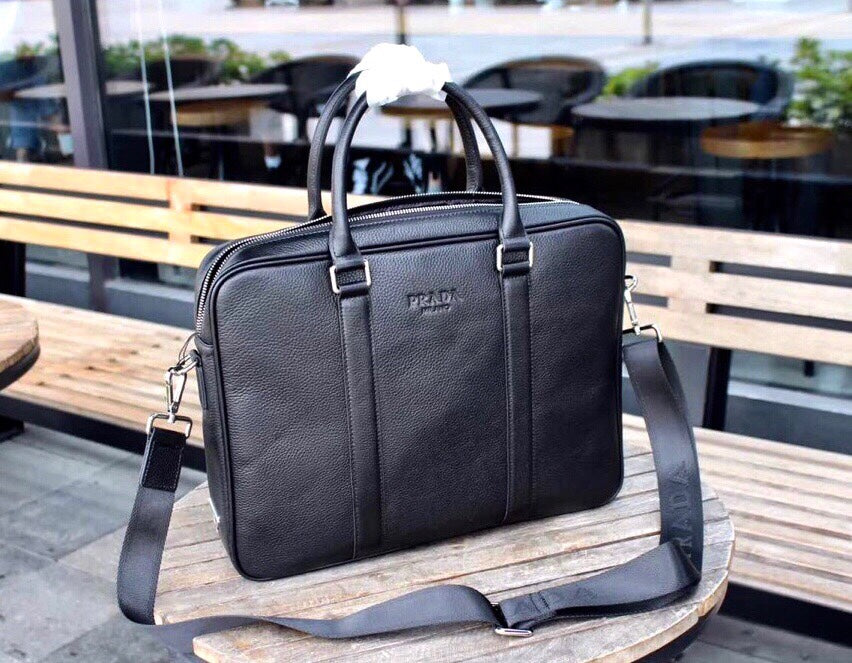 【PRADA 公式 旗艦店】プラダ ブリーフケース 当日出荷 好評に付き再入荷！39*30*6CM