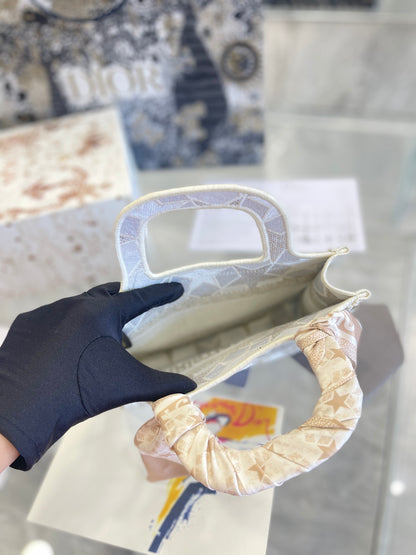 2022新型Diorミニ限定ハンドバッグ ディオールミニBOOK TOTEハンドバッグ