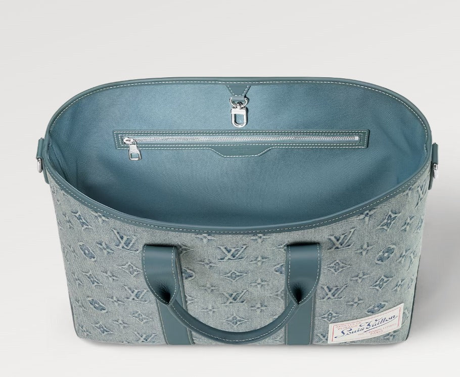 Louis Vuitton バッグ《Weekend》ブルー レザー ロゴ 直営店 M22537