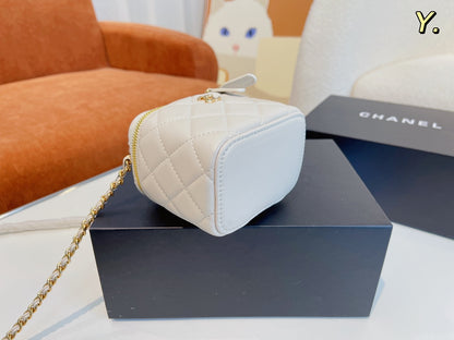 【Chanel 】【シャネル】ショルダーバッグ & クロスボディバッグ 10x7x9 cm