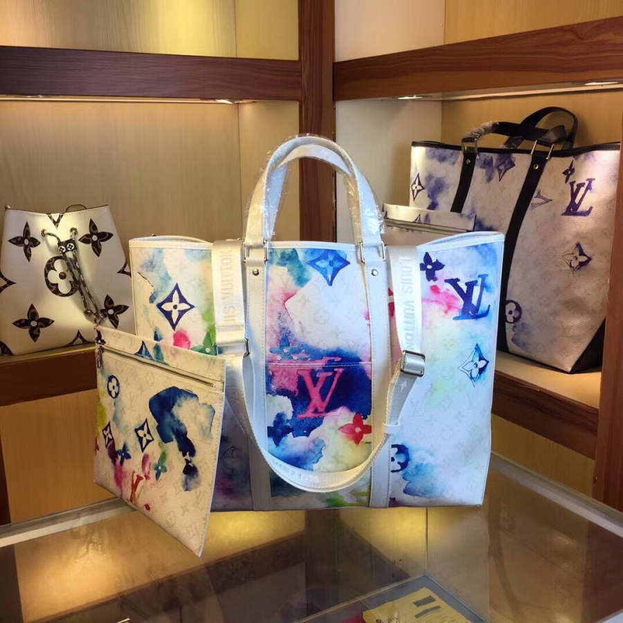 LVルイヴィトンNEWTOTEラージハンドバッグ