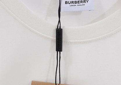 【Burberry】男女兼用、ご好評に付き再入荷！