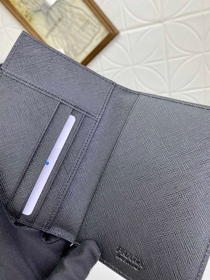 PRADA(プラダ) 財布9.5x14cm