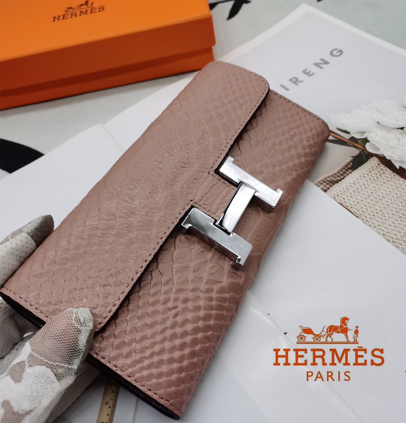 Hermès 8111財布