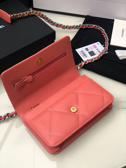 CHANEL 19 WALLET ON CHAIN 0957