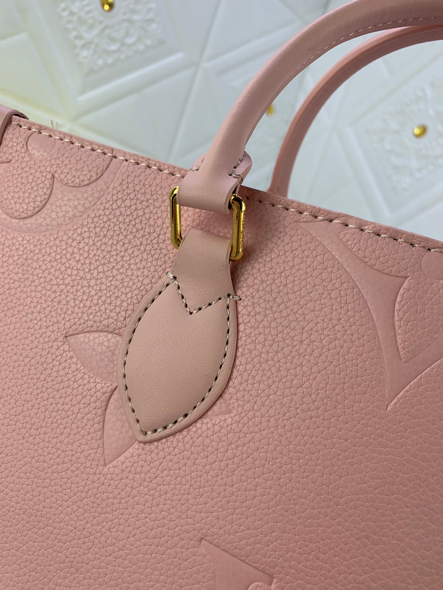 【LOUIS VUITTON】LV 新品ONTHEGO ミディアム ハンドバッグ