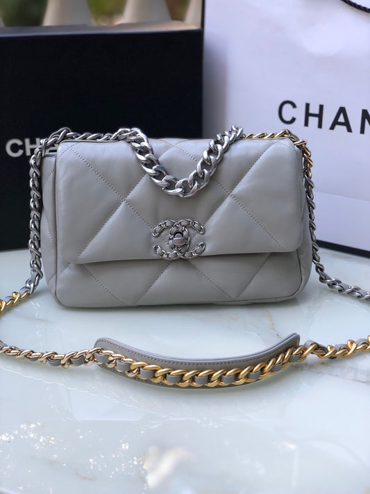Chanel 19 small 1160