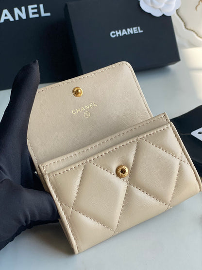 CHANEL 19 FLAP CARD HOLDER AP1790