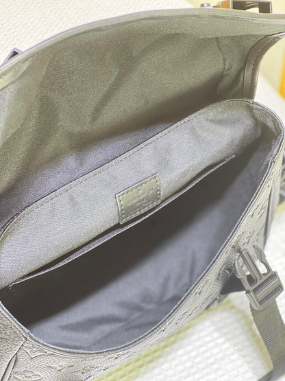 エレガント☆Louis Vuitton☆LV トレイル ショルダーバッグ M46972