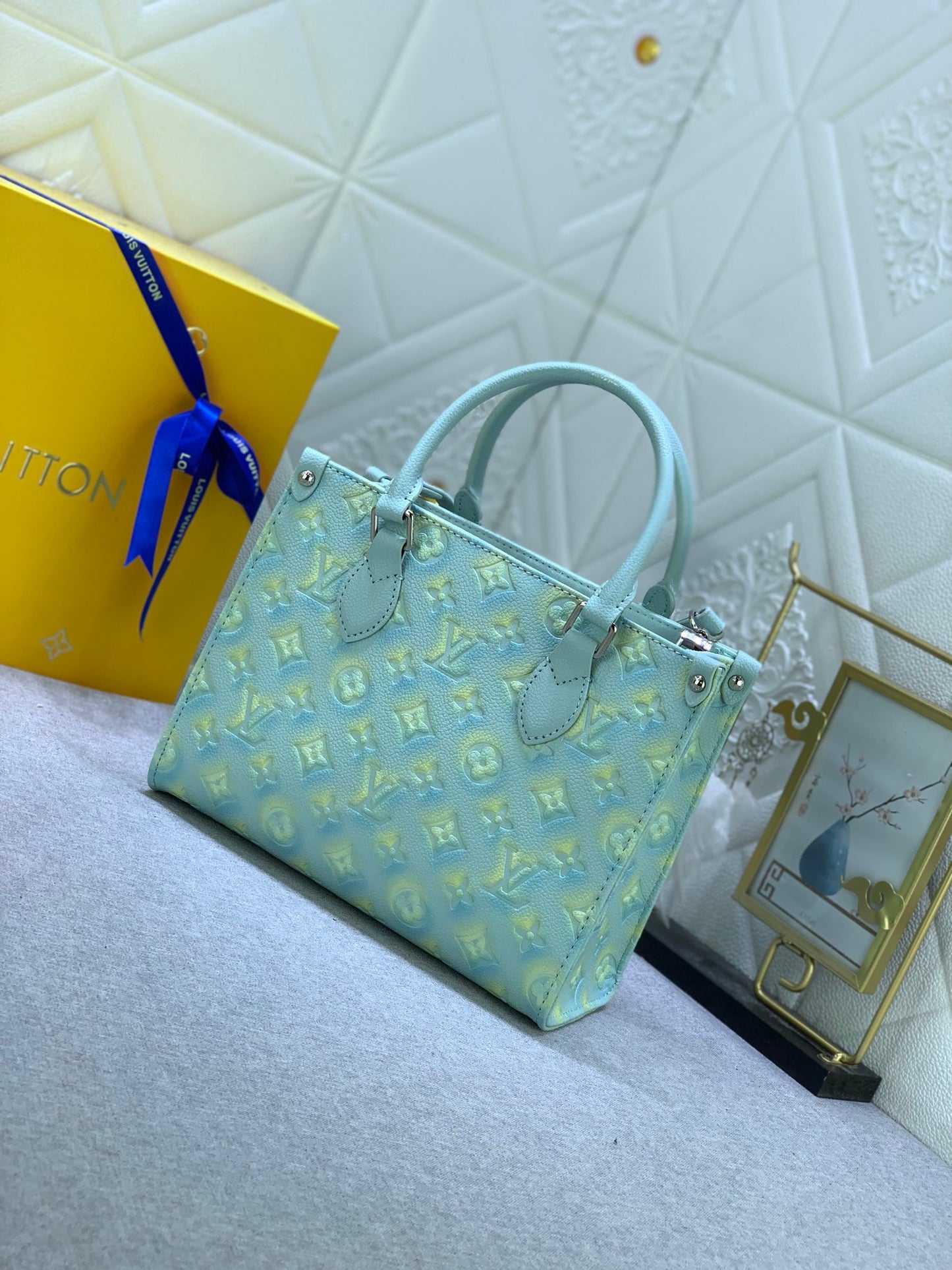 Louis Vuitton(ルイヴィトン) ONTHEGO バッグ 25x19cm