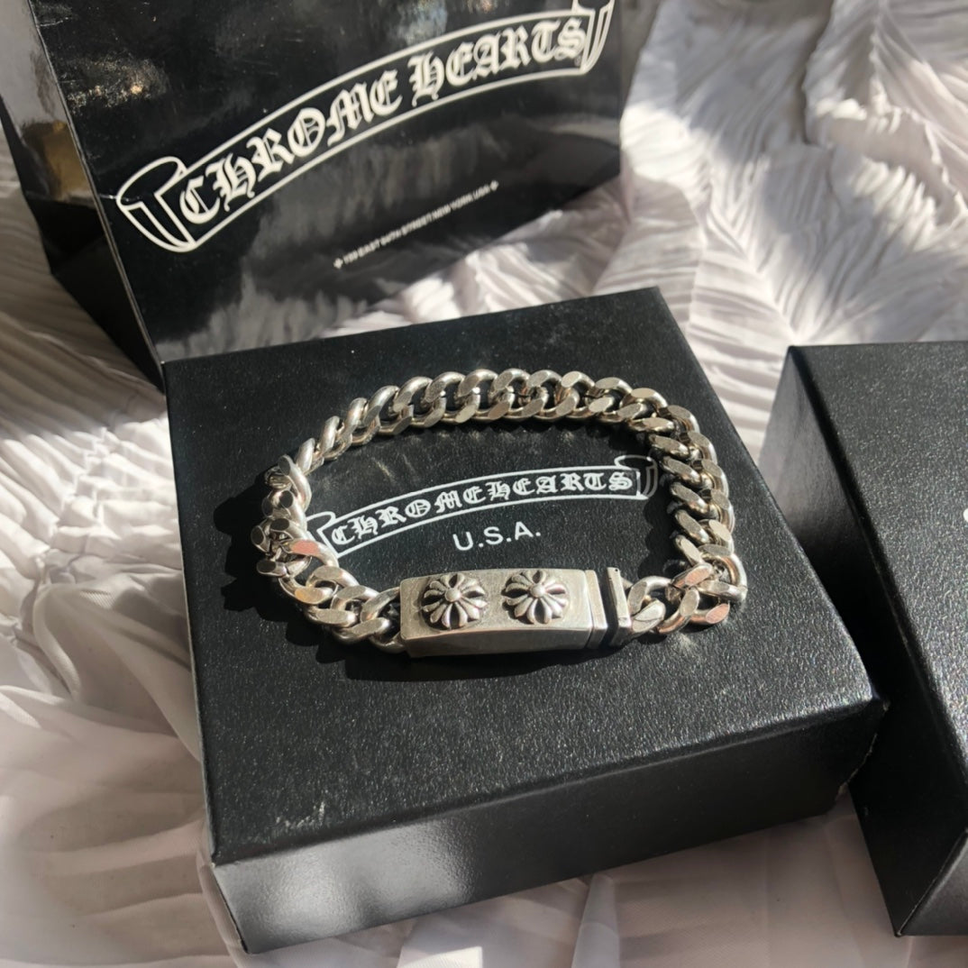 Chrome Hearts(クロムハーツ)フラワーブレスレット