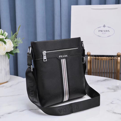 【PRADA 公式 旗艦店】プラダ ショルダーバッグ 当日出荷 好評に付き再入荷！23*27*5CM