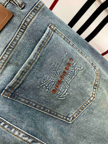 【Burberry】バーバリー トレンド メンズ おしゃれ カジュアル パンツ