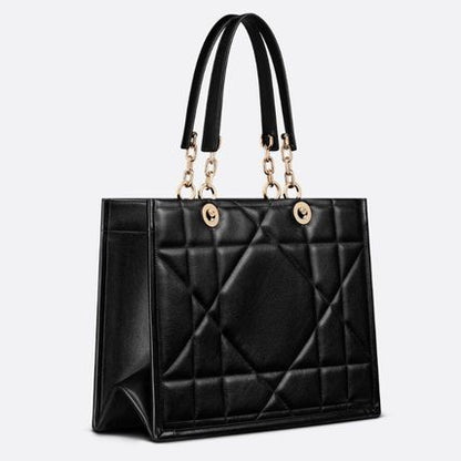 【DIOR】★高級感漂うデザイン★DIOR ESSENTIAL ミディアムトートバック