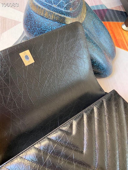 Chanel Cowhide handbag 92991