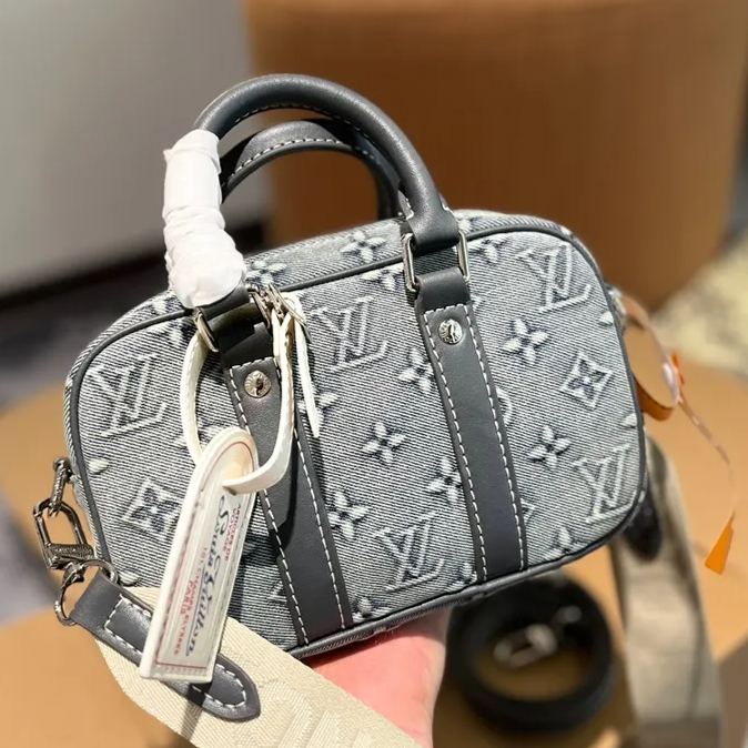 LouisVuitton デニムバッグ