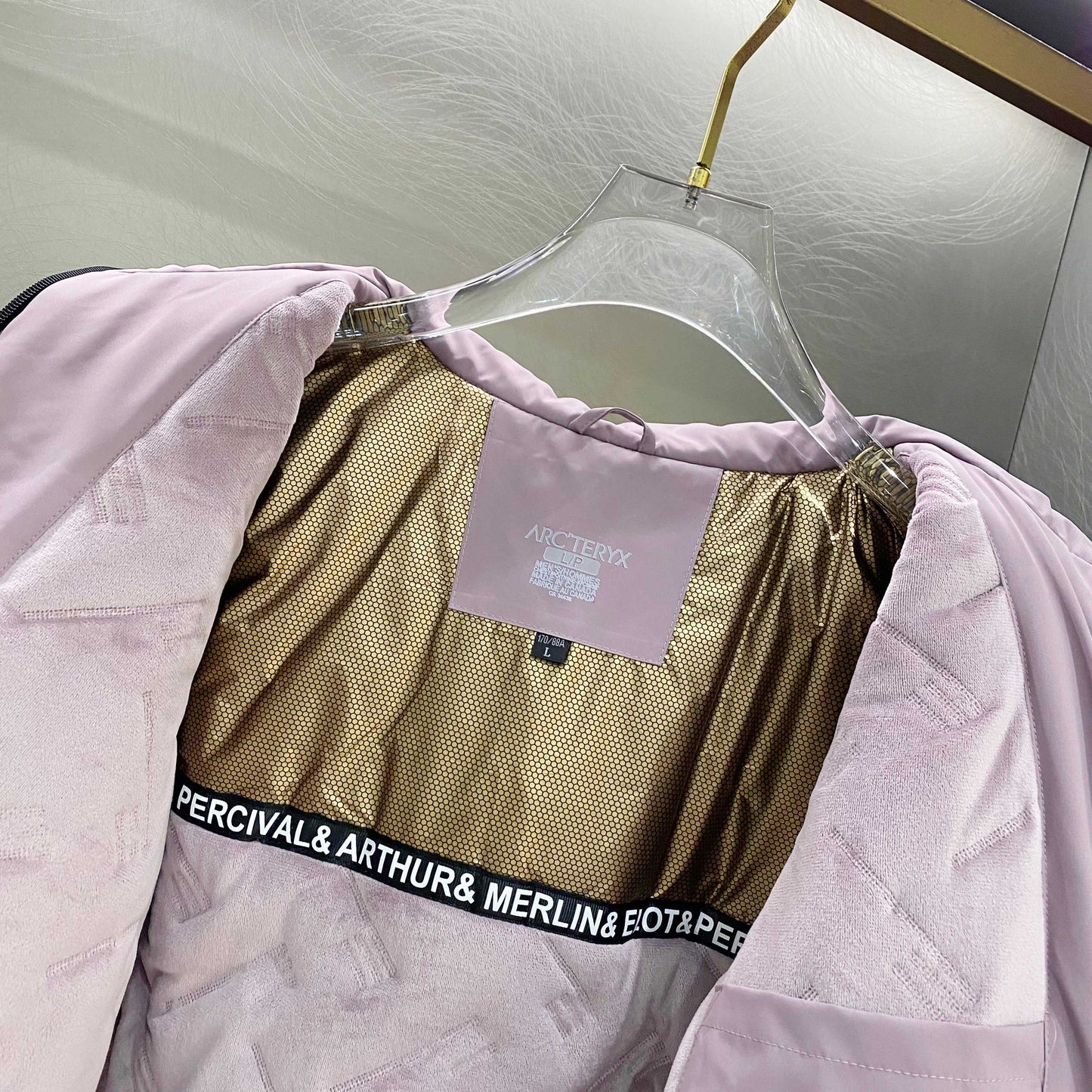 【ARC TERYX公式旗艦店】ダウンジャケット 男女兼用 ご好評に付き再入荷！