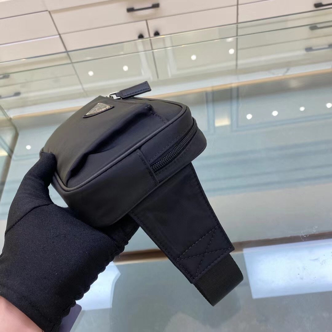 【PRADA 公式旗艦店】プラダ ウエストポーチ 当日出荷 好評に付き再入荷21*12.5*4.5CM