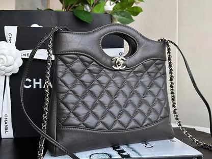 ★人気沸騰【 CHANEL 】CHANEL 31 ミニ ショッピング バッグ