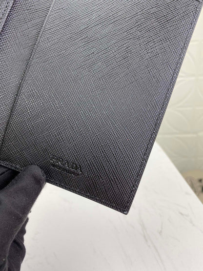 PRADA(プラダ) 財布9.5x14cm