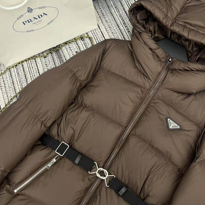 【PRADA旗艦店】ダウンジャケット、ご好評に付き再入荷！