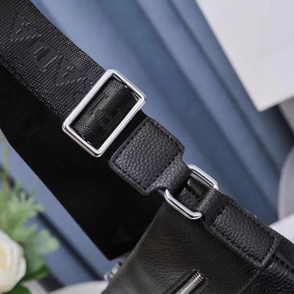 【 PRADA 公式旗艦店】プラダ ショルダーバッグ 当日出荷 好評に付き再入荷！23*27*5CM