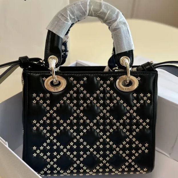 Lady Dior ディオールの小さな星の妃のハンドバッグ