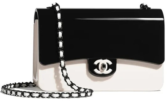 🔥今年のホットトピック! 😍中条あやみが愛用する限定版シャネル2021ミニ黒白アクリルバッグは日本で発売、めったにない購入チャンス！💓