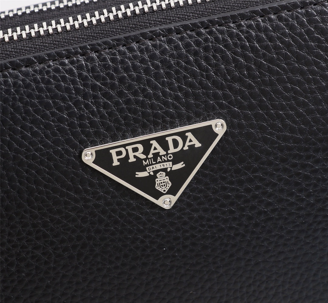 【PRADA 公式 旗艦店】プラダ クラッチバッグ当日出荷 好評に付き再入荷！24*14*5CM