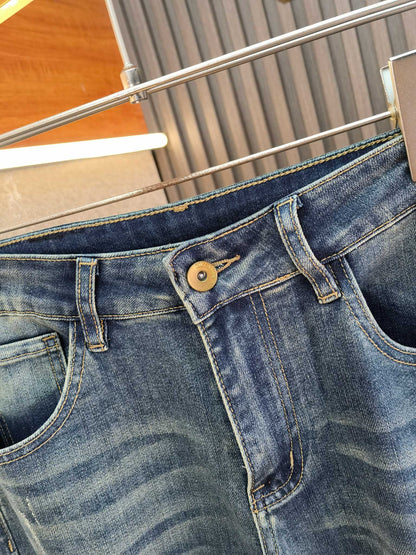 【Burberry】春夏の新作はカウンターで、最高品質のジーンズは実店舗で入手可能