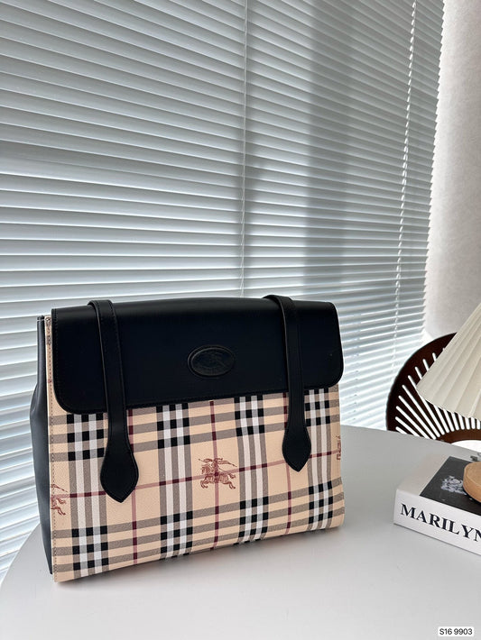 Burberry ショルダーバッグ