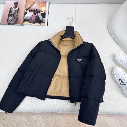 【PRADA旗艦店】ダウンジャケット、ご好評に付き再入荷！