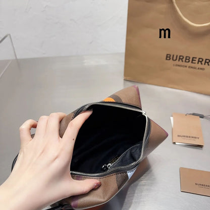 BURBERRY セカンドバッグ