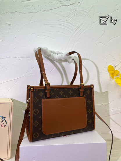 【L&V】ショルダーバッグは斜め掛けも可能