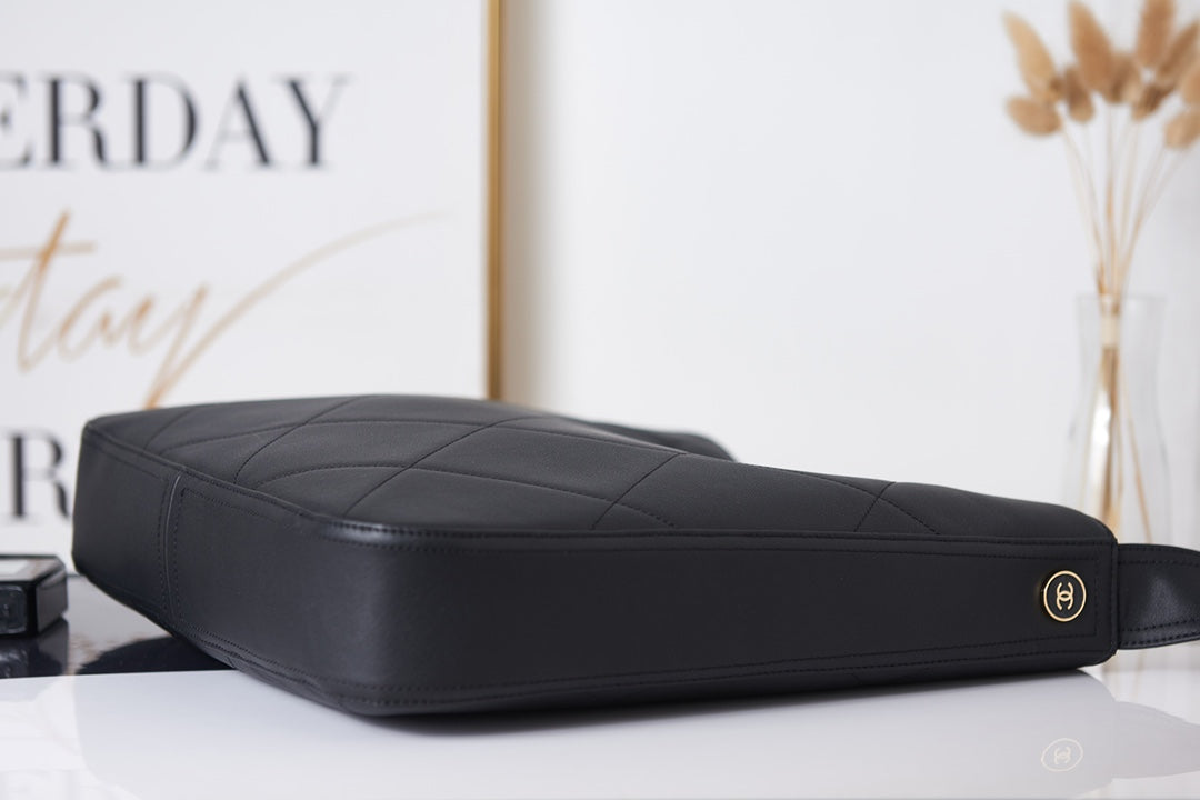 CHANEL SHOPPING BAG C-051