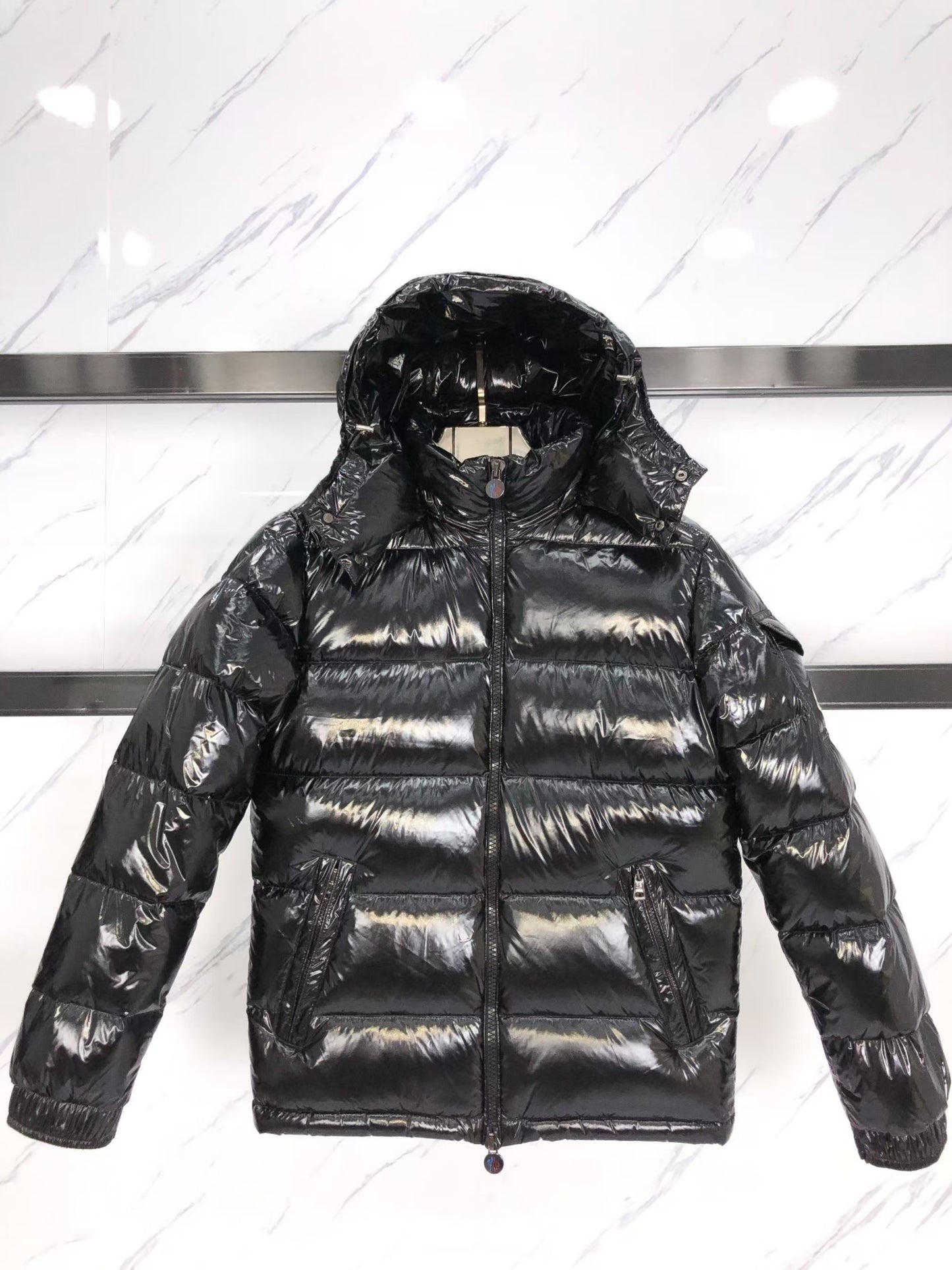 【Moncler全国送料無料】【即日出荷】新作数量限定予行販売モンクレールダウンジャケット