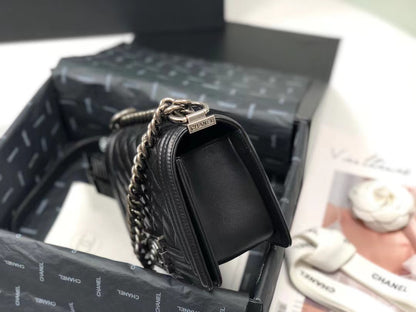 Chanel BOY CHANEL Small A67085