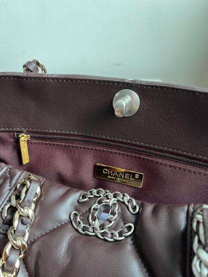 CHANEL 19 SHOPPING BAG 3360