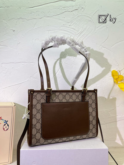 【L&V】ショルダーバッグは斜め掛けも可能