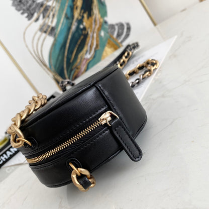 CHANEL 19 CLUTCH WITH CHAIN 0945