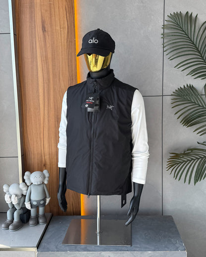 【ARC'TERYX旗艦店】ダウンベスト 男女兼用 ご好評に付き再入荷！