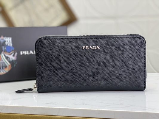 PRADA(プラダ) 財布19x12cm