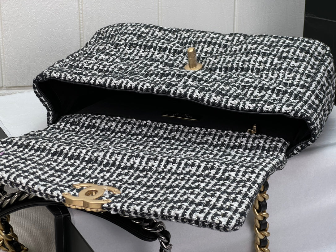 CHANEL 19 LARGE HANDBAG AS1161