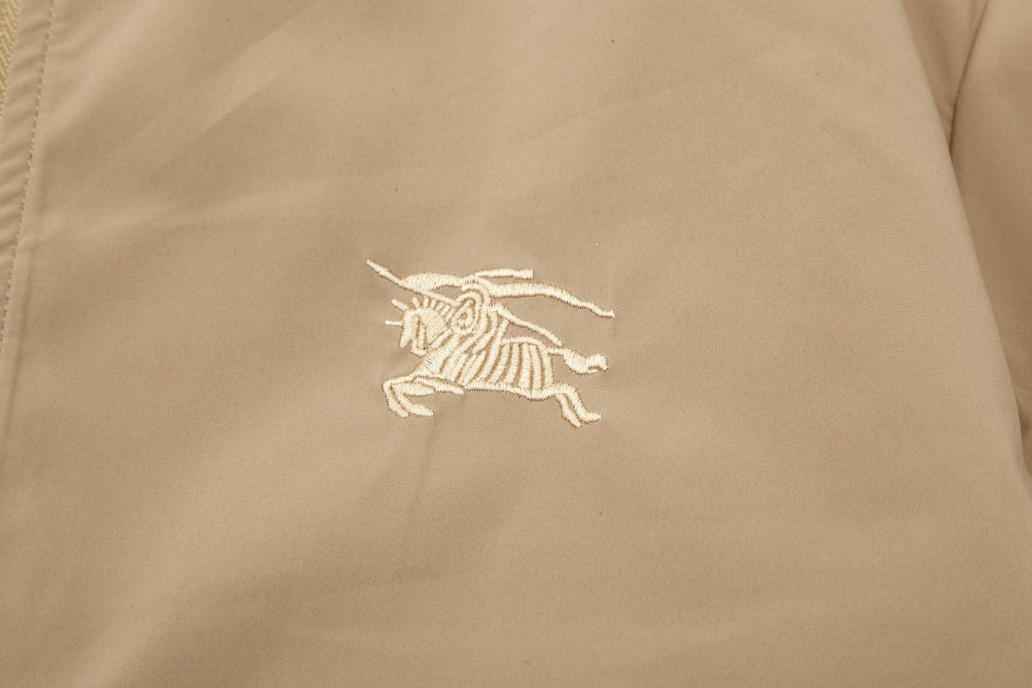 【BURBERRY】男女兼用 ご好評に付き再入荷！