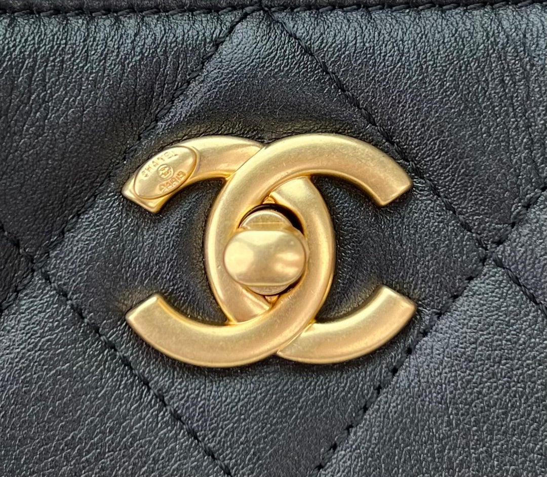 Chanel SHOPPING BAG AS3508