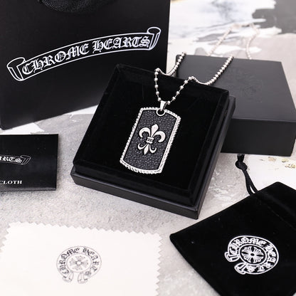 【Chrome Hearts】ネックレス、クロエ ハート ゴールド メッキ ミニ フレーム クロス ネックレス