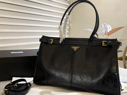 ☆PRADA☆ ソフトナッパレザー ミニハンドバッグ1点入荷♪☆正規品☆